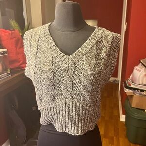 Le Lis Gray Cable Knit V-Neck Sweater Vest